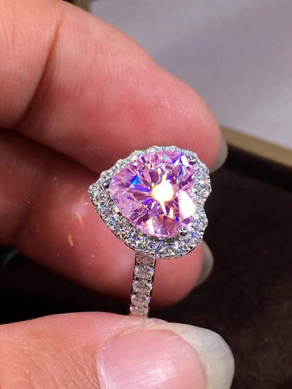 Luxury Heart-Shaped Cubic Zirconia Ring