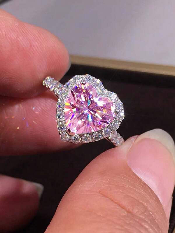 Luxury Heart-Shaped Cubic Zirconia Ring