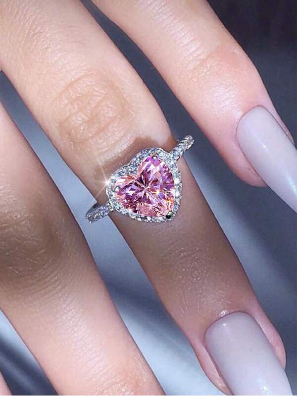 Luxury Heart-Shaped Cubic Zirconia Ring