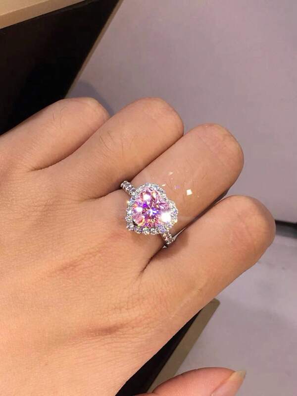 Luxury Heart-Shaped Cubic Zirconia Ring