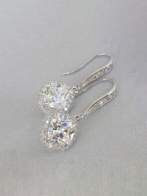 Gorgeous Cubic Zirconia Drop Earrings