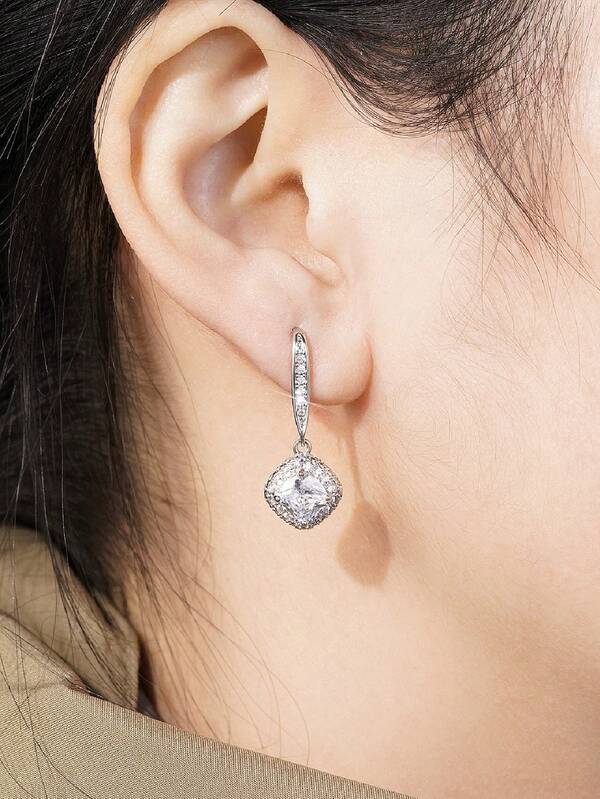 Gorgeous Cubic Zirconia Drop Earrings