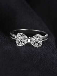 Exquisite Bowknot Rhinestone Ring