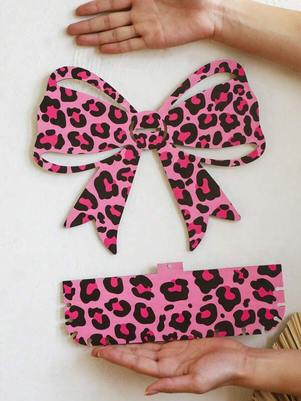 Bow-Shaped Wall-Mounted Jewelry Display Shelves